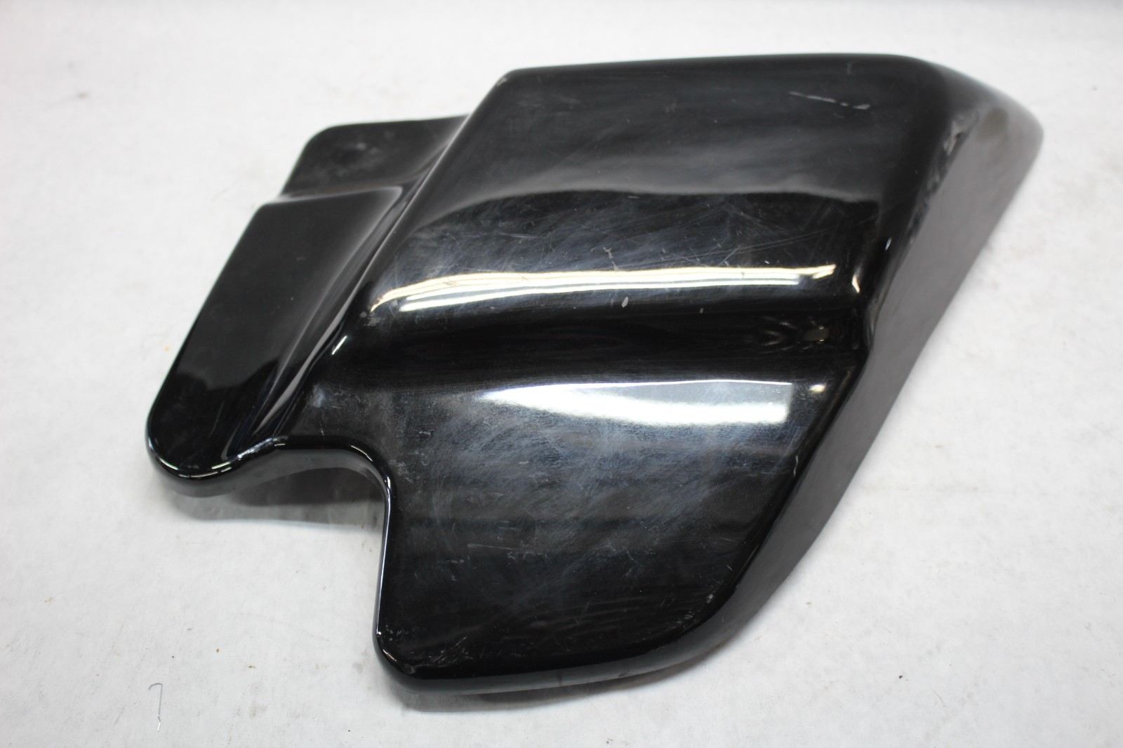 66048-97 RIGHT SIDE COVER BLACK HARLEY DAVIDSON 66670-97