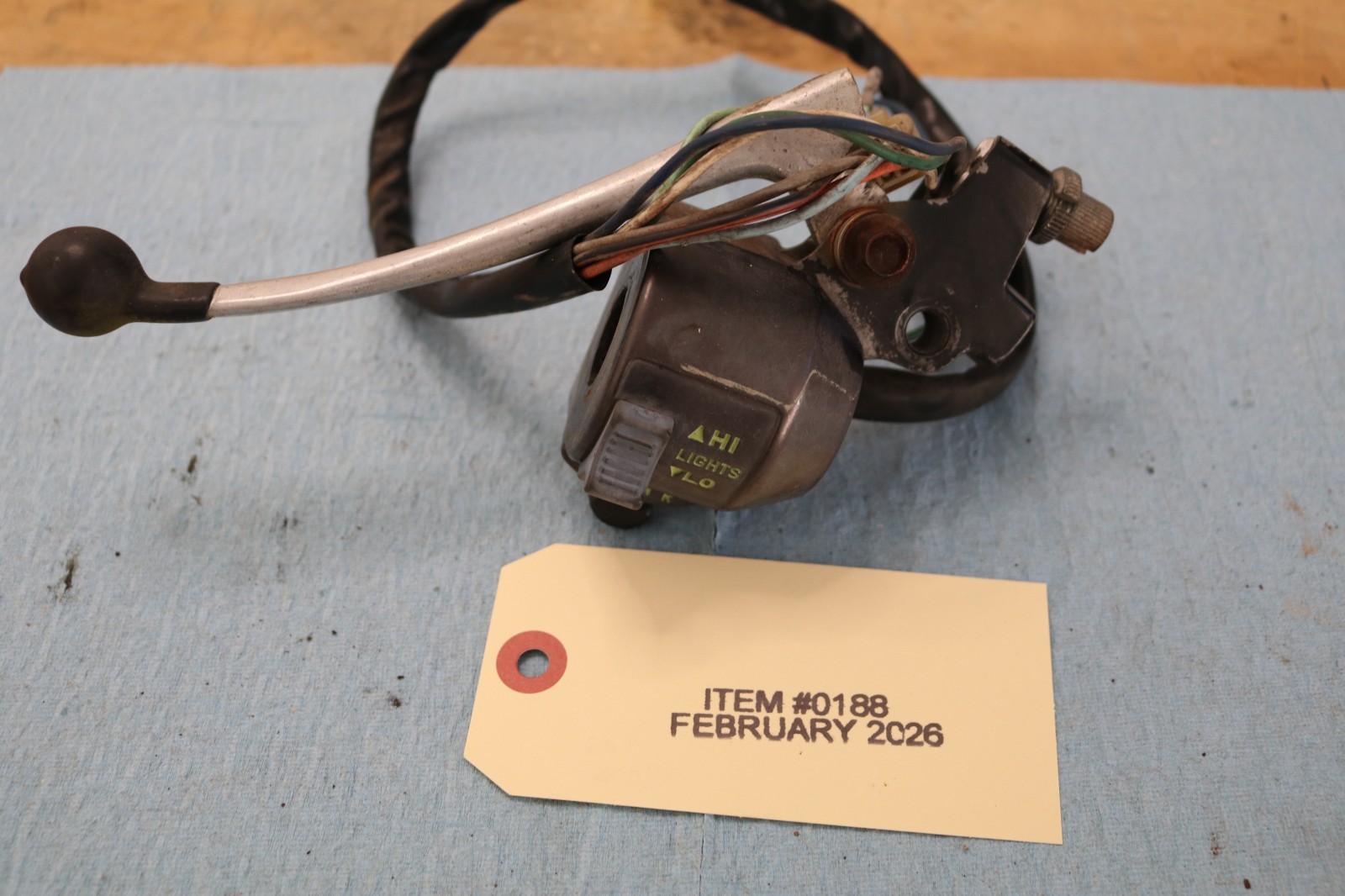 81 – 82 Honda CM200T Left Hand Control Switch Turn Signals Lights 35200-465-770