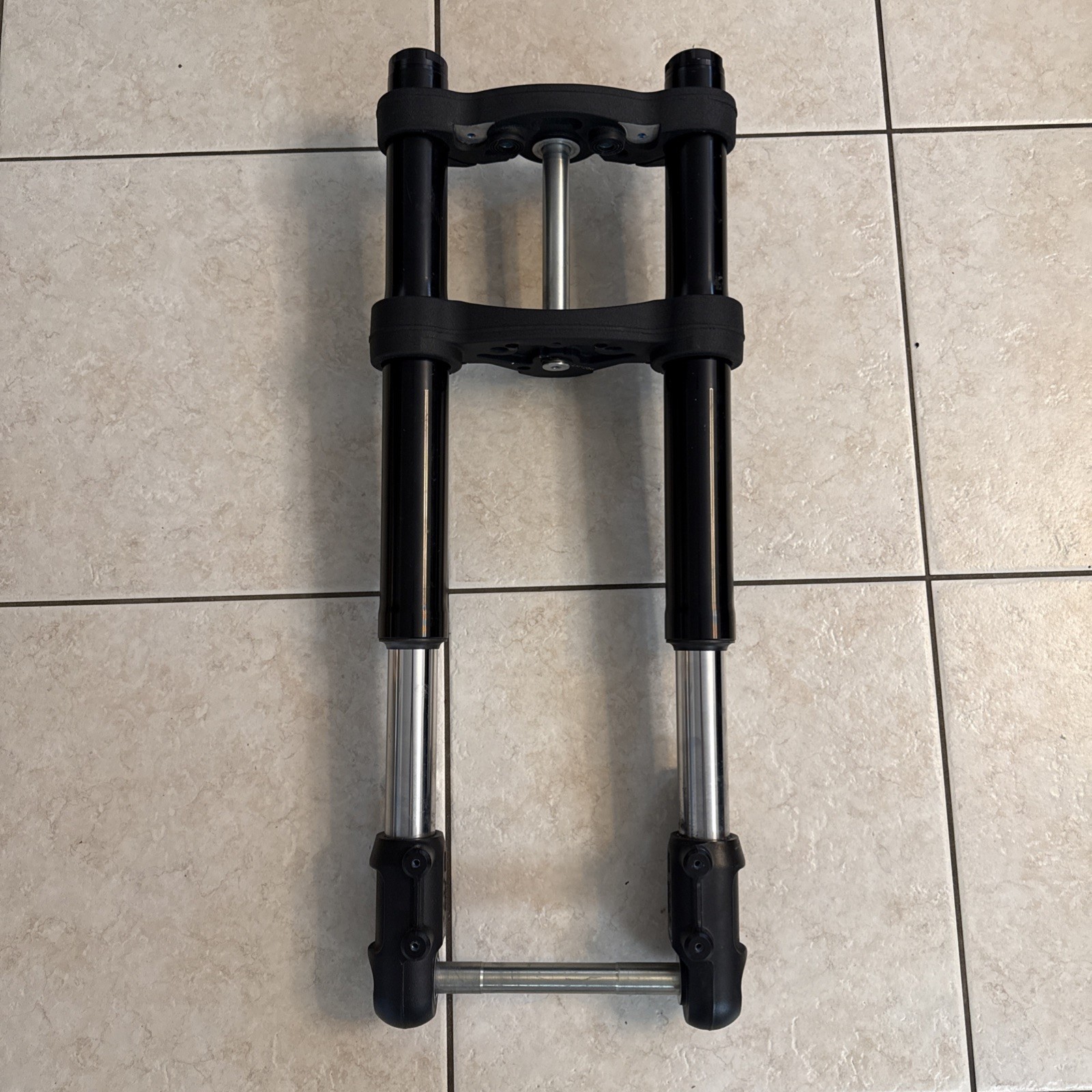 18-26 Harley Softail M8 FXLRS Inverted Front End Lowrider S Forks Triple Tree