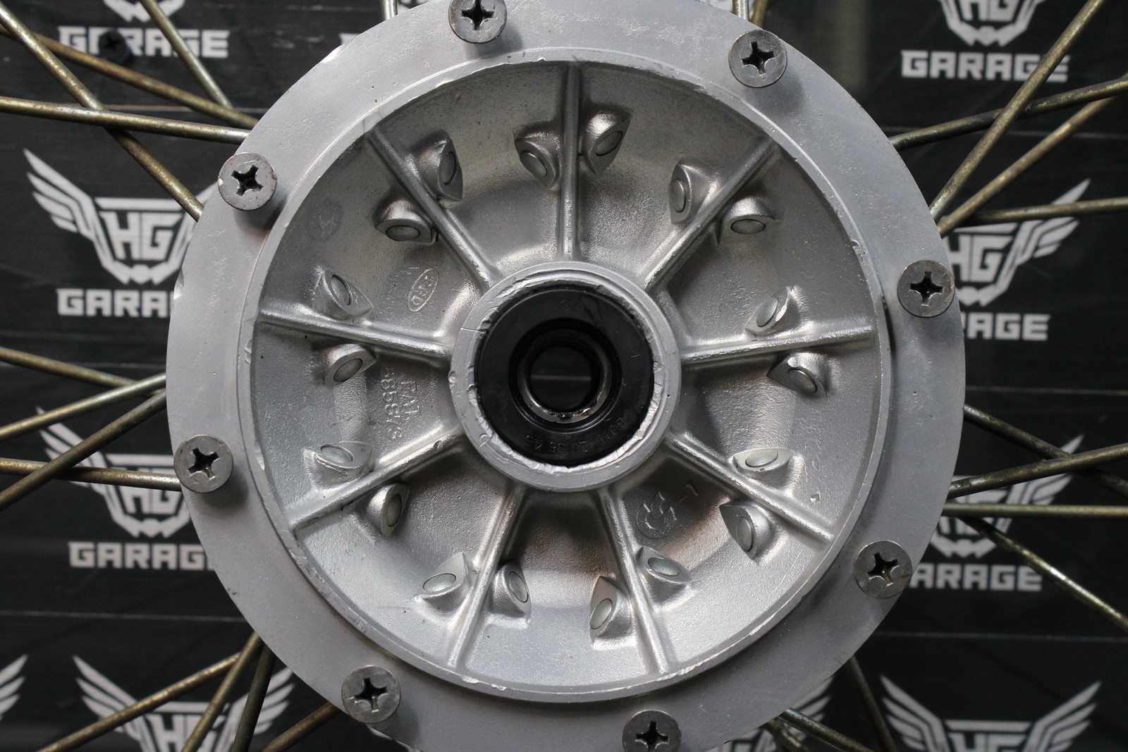 1992 KAWASAKI KDX200 21″ X 1.60″ OEM FRONT WHEEL RIM HUB 41090-1076