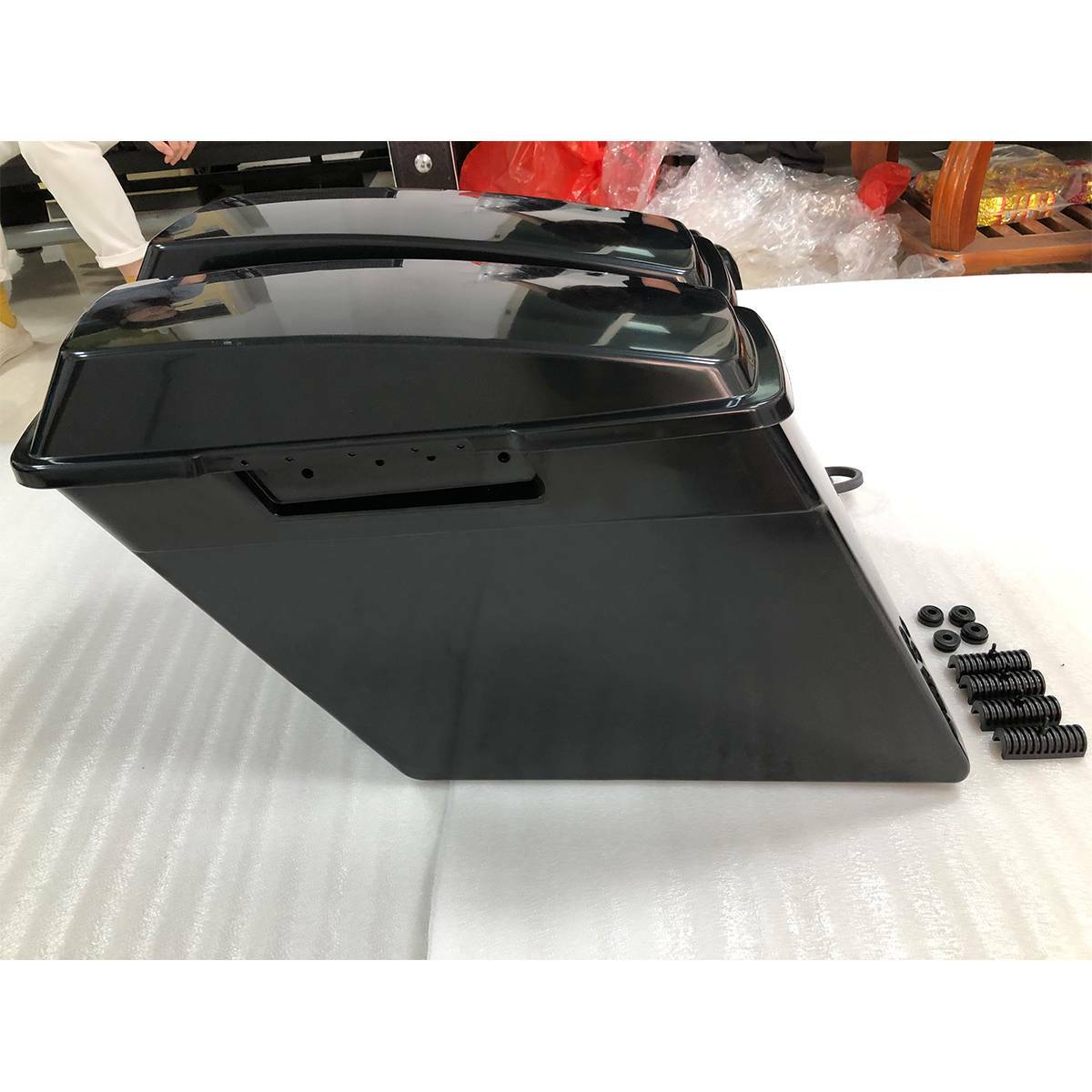 New Style Stretched Extended Hard Saddle Bags Saddlebags Fit For Harley Touring