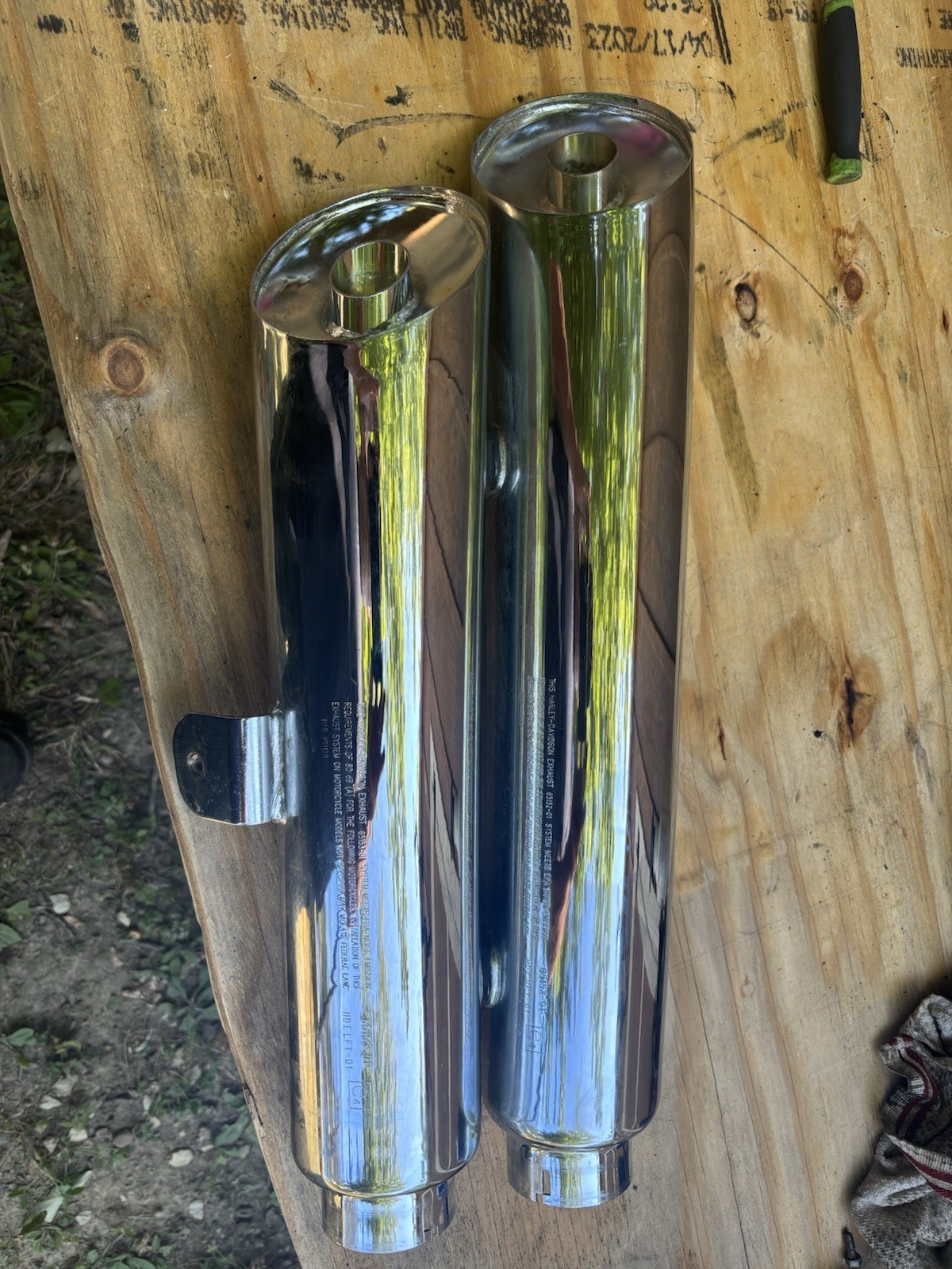 Harley Davidson Stock VSRC V-Rod Exhaust Chrome Mufflers Part# 65152-01/65153-01