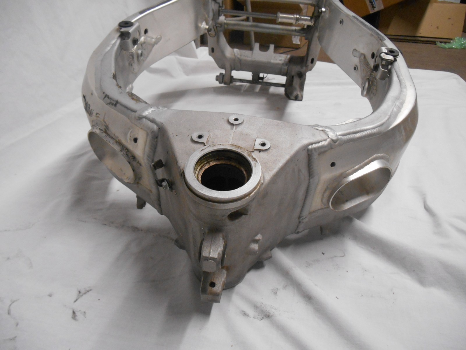 2006 Suzuki GSX1300R Hayabusa GSXR 1300 Gen 1 Busa OEM Main Frame Chassis 99-07