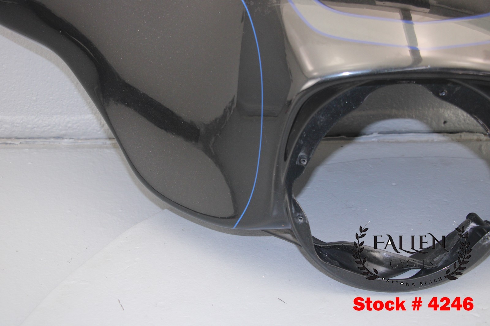 2013 Harley Electra Glide CVO Front Outer Fairing DIAMOND DUST / OBSIDIAN #4246