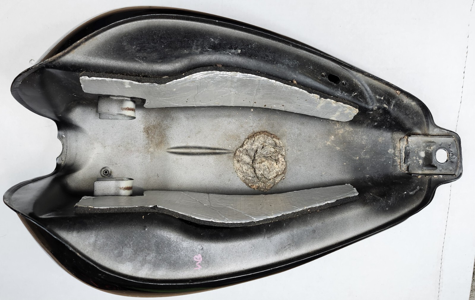 Jet Black/Aluminum Silver 07 Triumph America Carb Gas Tank – UNTESTED