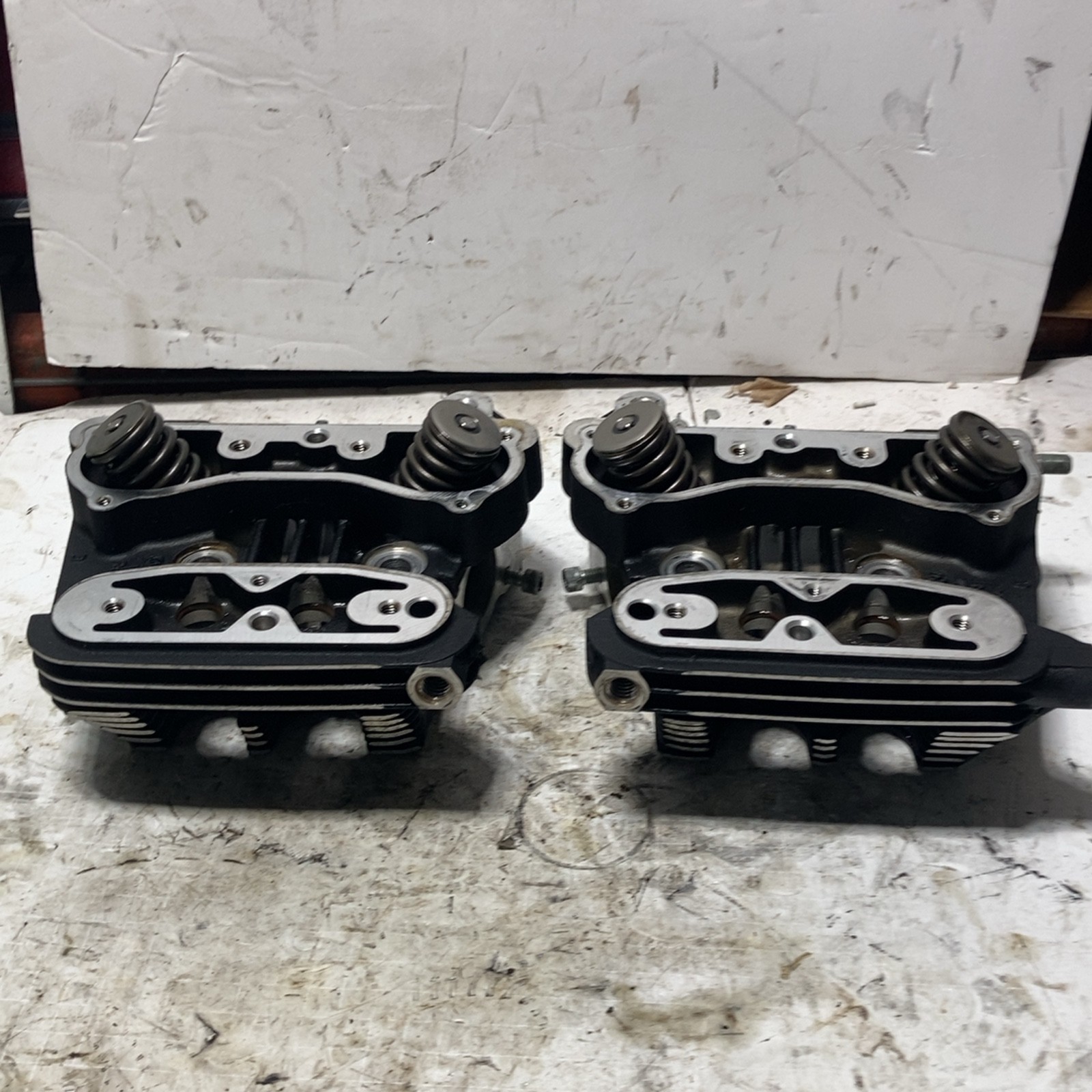 91-03 Harley Sportster XL 1200 OEM Cylinder Head Set Pair Front and Rear Black