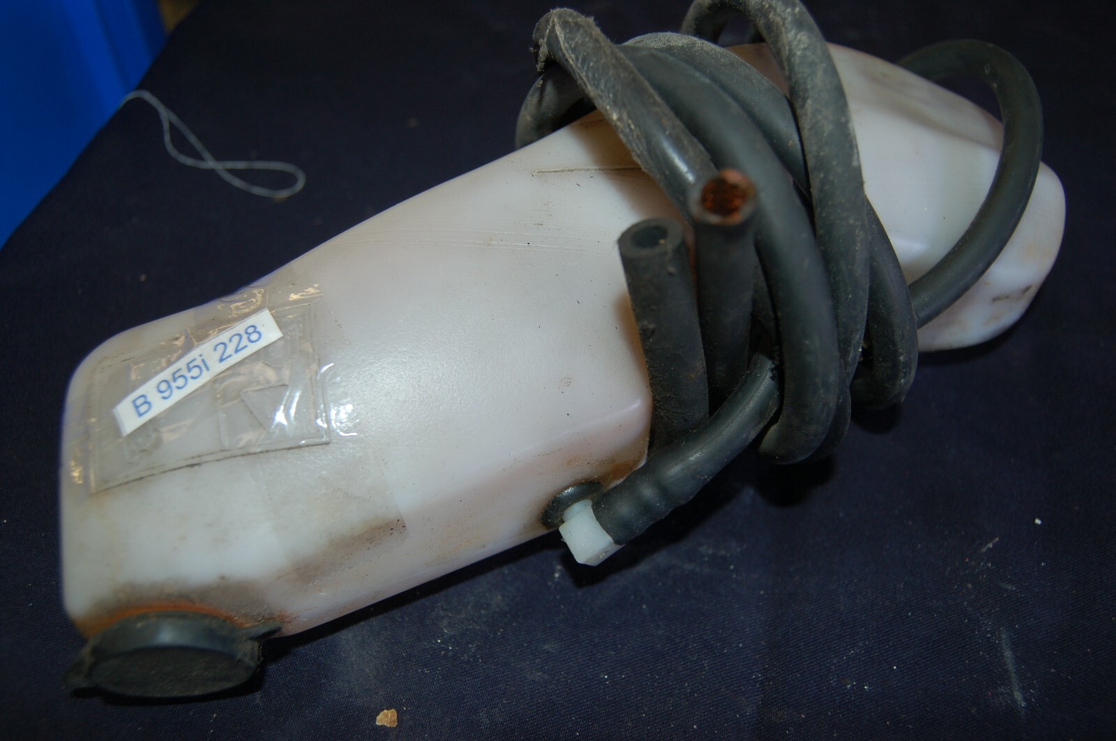 TRIUMPH 955i – Water expansion tank & pipes 2001 – 2006 – As shown in pictures.