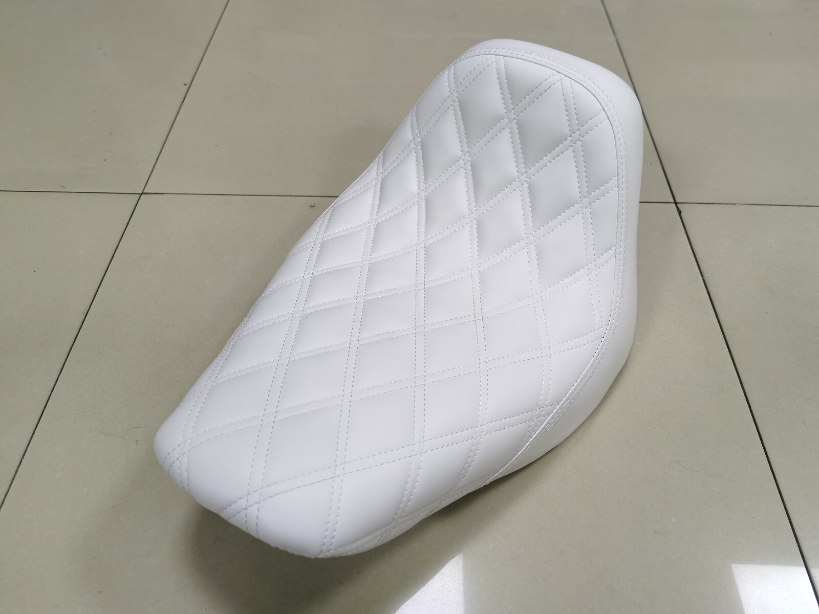 Synthetic Leather + Ultra-Foam Driver Solo Seat For Harley Softail Deluxe FLSTN