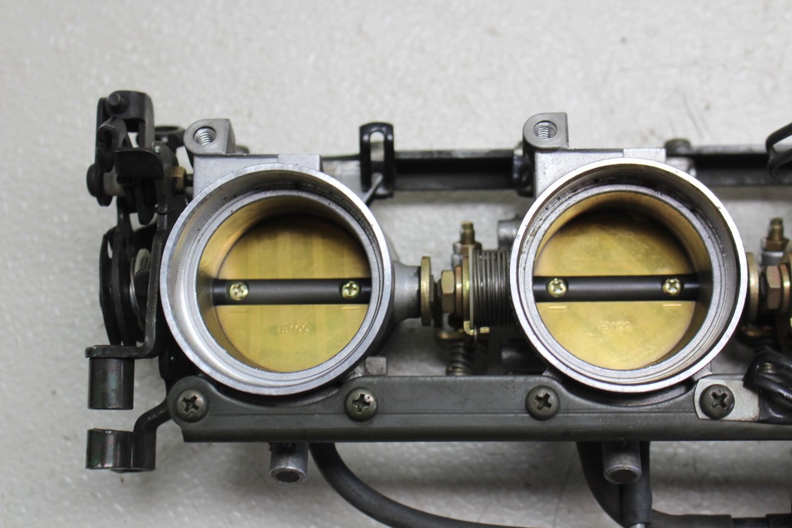 2002-2005 Kawasaki Ninja Zx12r Zx-12r Throttle Bodies *BARE*