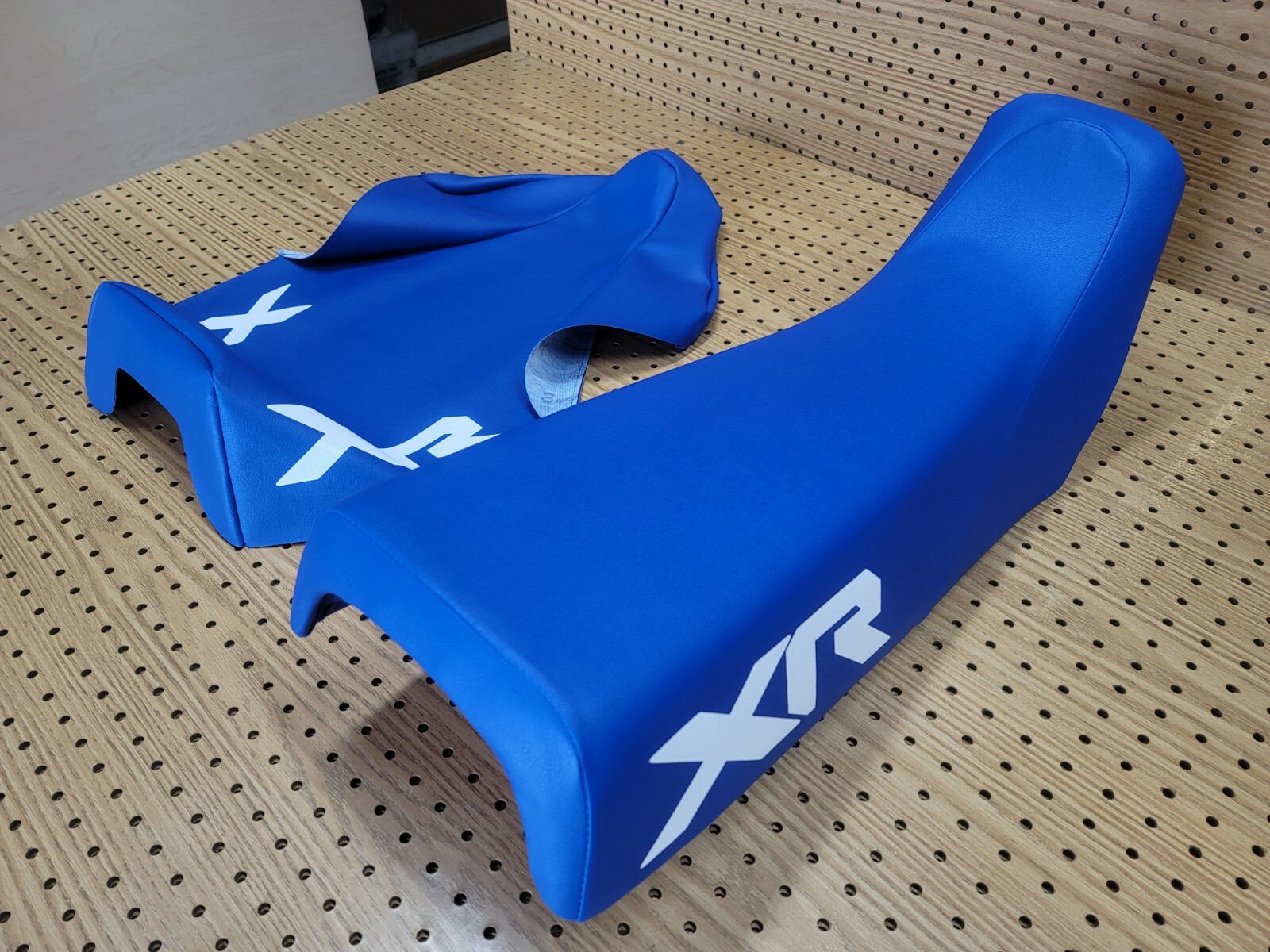 HONDA XR350R SEAT COVER HONDA XR600R SEAT COVER 1985 MODEL BLUE (H*-397)