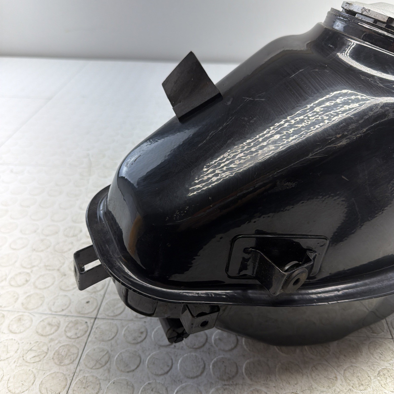 22-23 CFMoto 300SS GAS TANK FUEL CELL PETROL RESERVOIR BLACK OEM Good Mint 2022