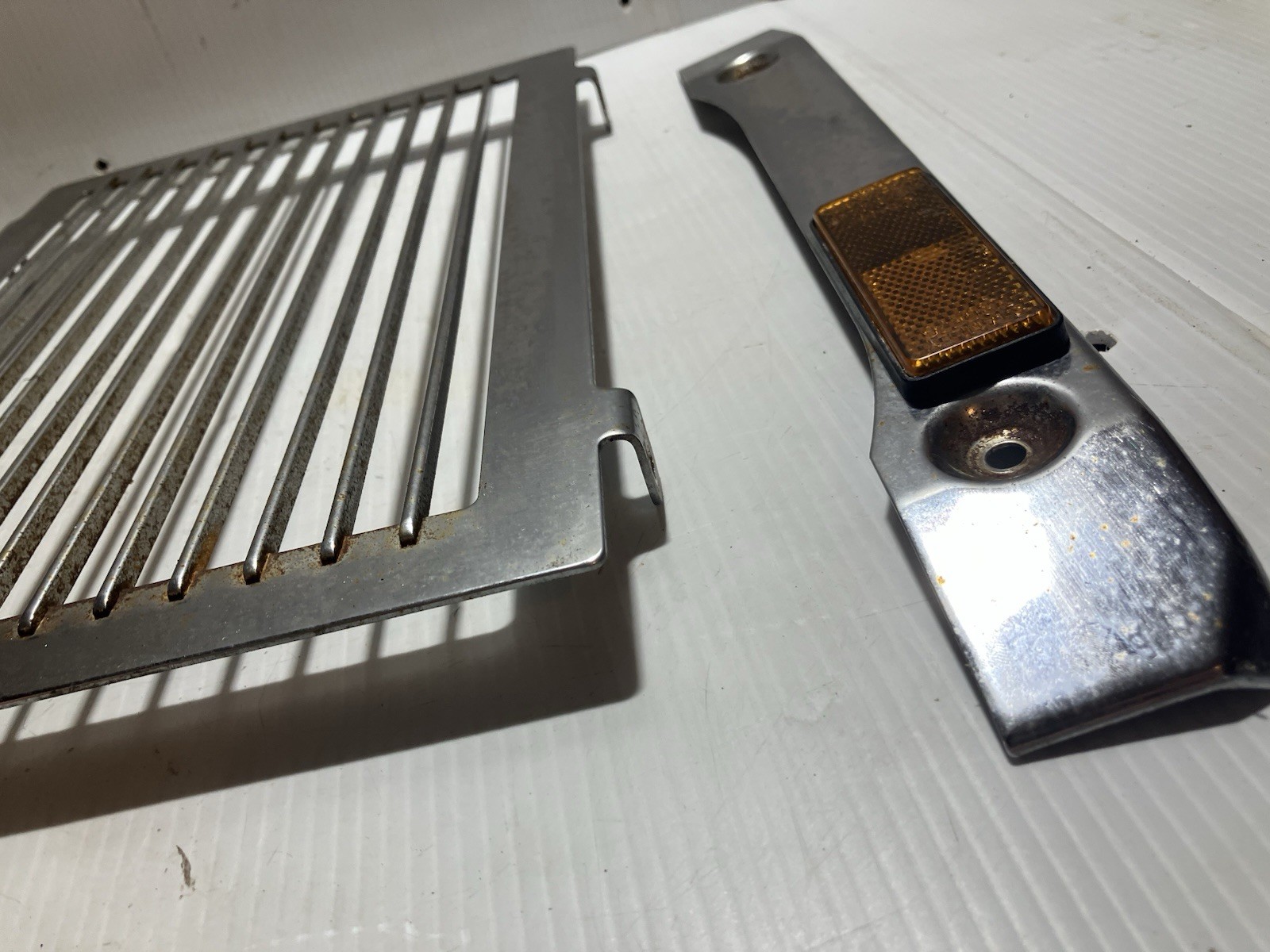 1998 Yamaha Royal Star Deluxe 1300 Radiator Shroud/ Trim (see pics/rust) (Oem)