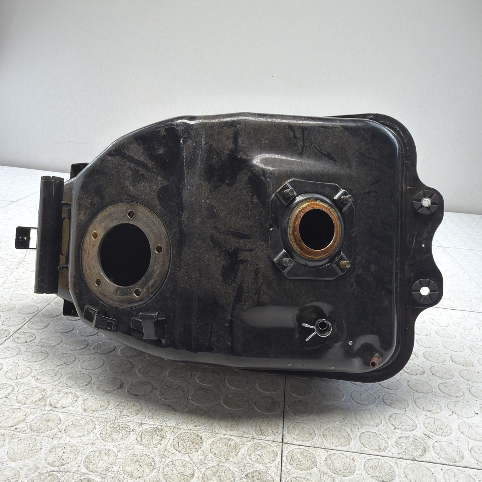 22-23 CFMoto 300SS GAS TANK FUEL CELL PETROL RESERVOIR BLACK OEM Good Mint 2022