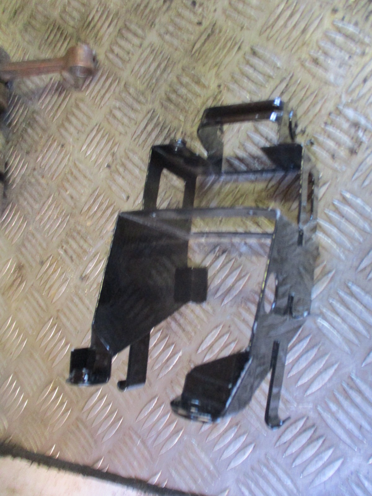 YAMAHA RD250 RD350 YR5 YDS7 BATTERY TRAY SEE DESCRIPTION