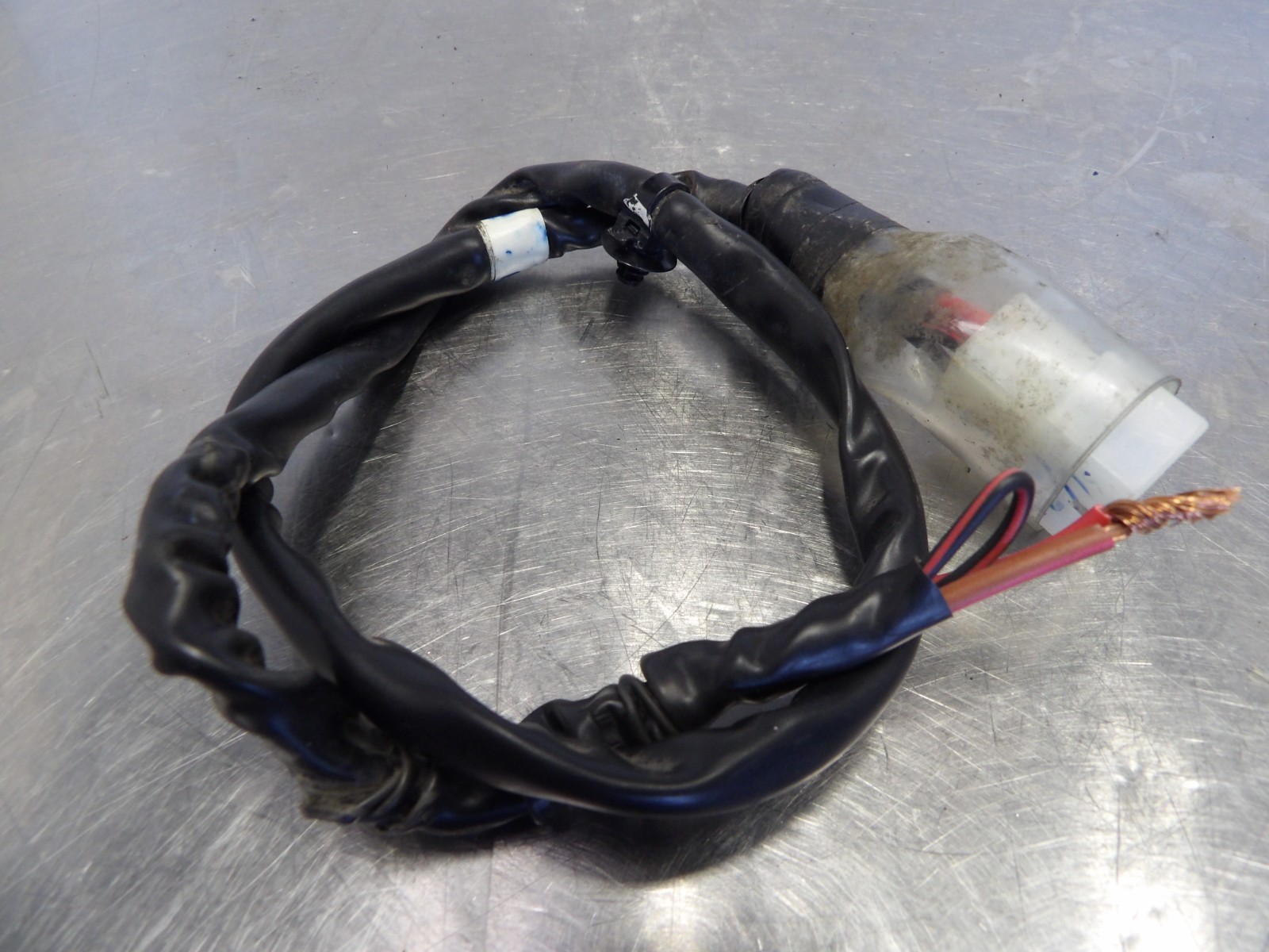 15-24 Yamaha YZF R3 right handlebar control start/kill switch plug-in