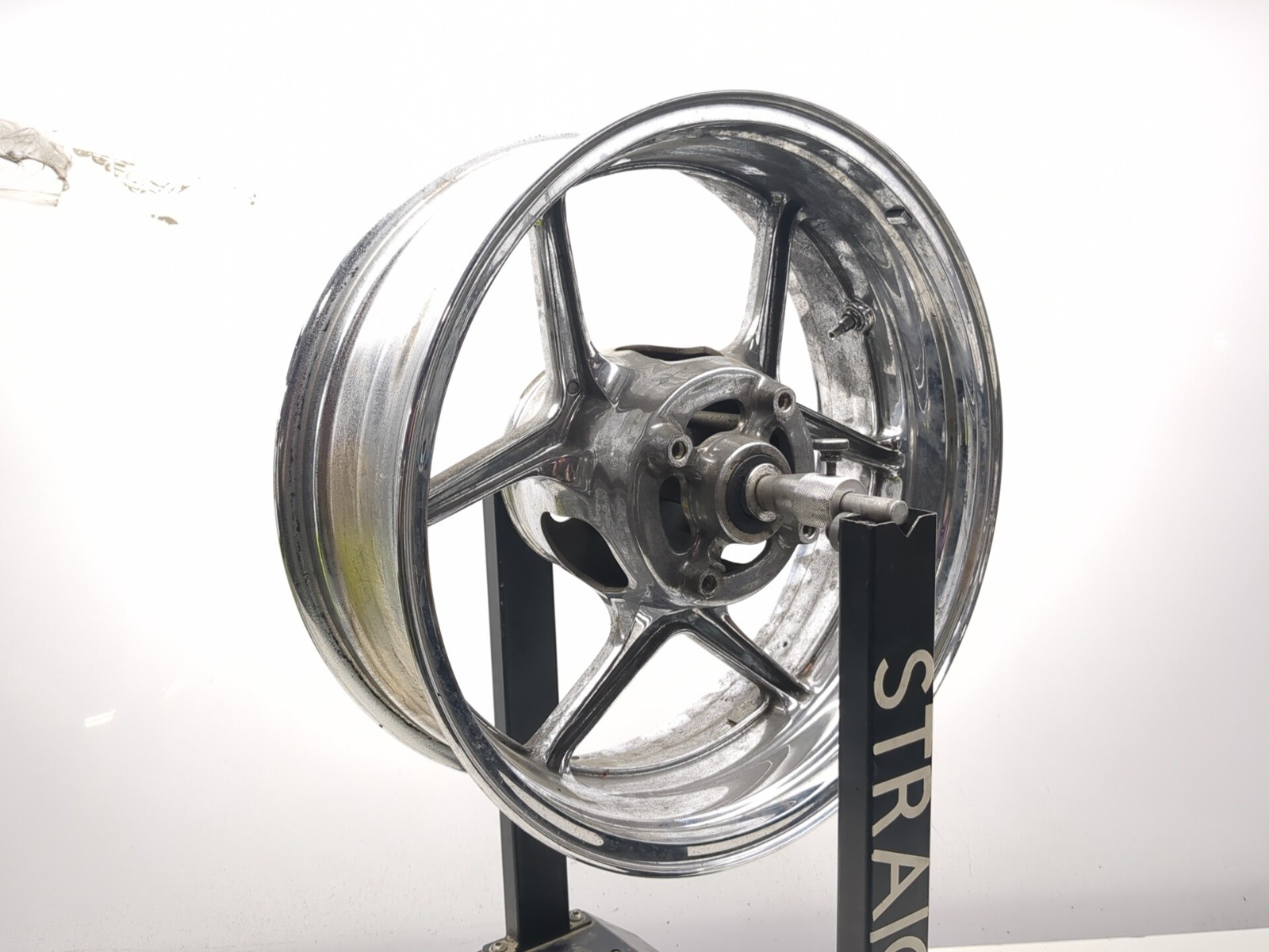 06-07 Kawasaki Ninja ZX10 ZX10R 17X6.00 Rear Wheel Rim STRAIGHT