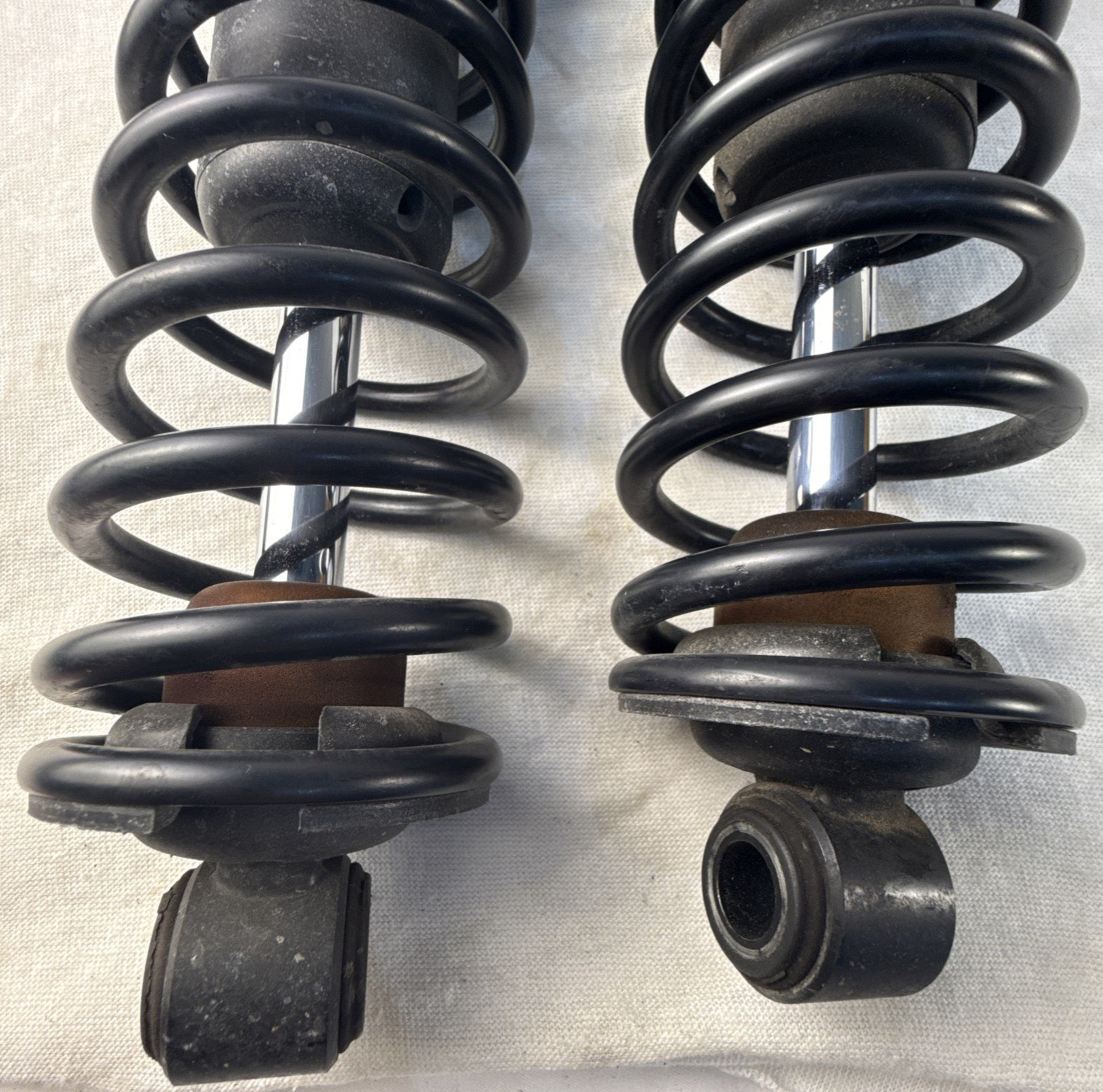 HARLEY DAVIDSON GENUINE 13 IN TRI GLIDE SHOCK ABSORBER SET 54000144