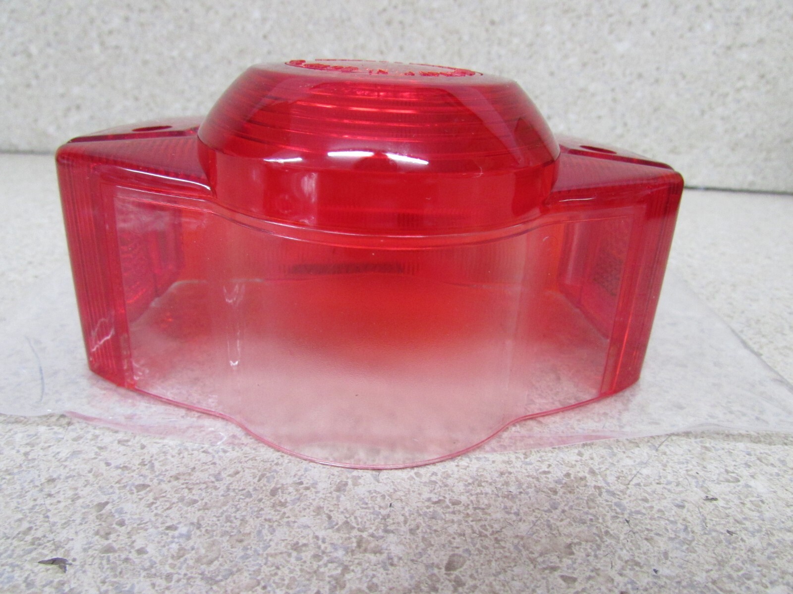 NOS 69-71 HONDA CB175 K3-K5 68-71 CL175 K0-K5 OEM TAILLIGHT LENS 33702-077-671