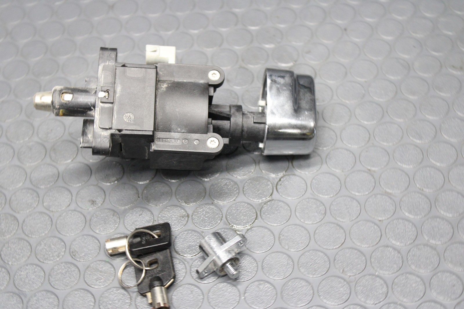2019-2024 Harley Davidson Touring Ignition Switch Housing And Knob With Key