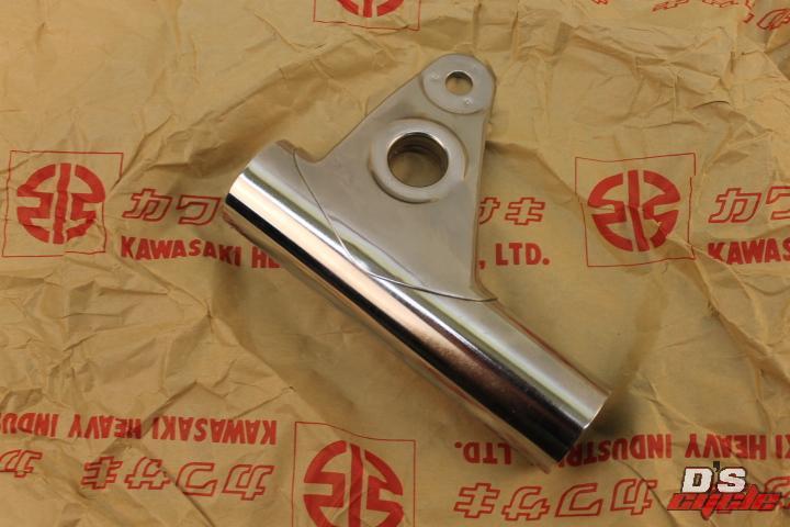 NOS KAWASAKI 1974 1975 1976 1977 1978 RH FORK COVER KZ400 44034-080