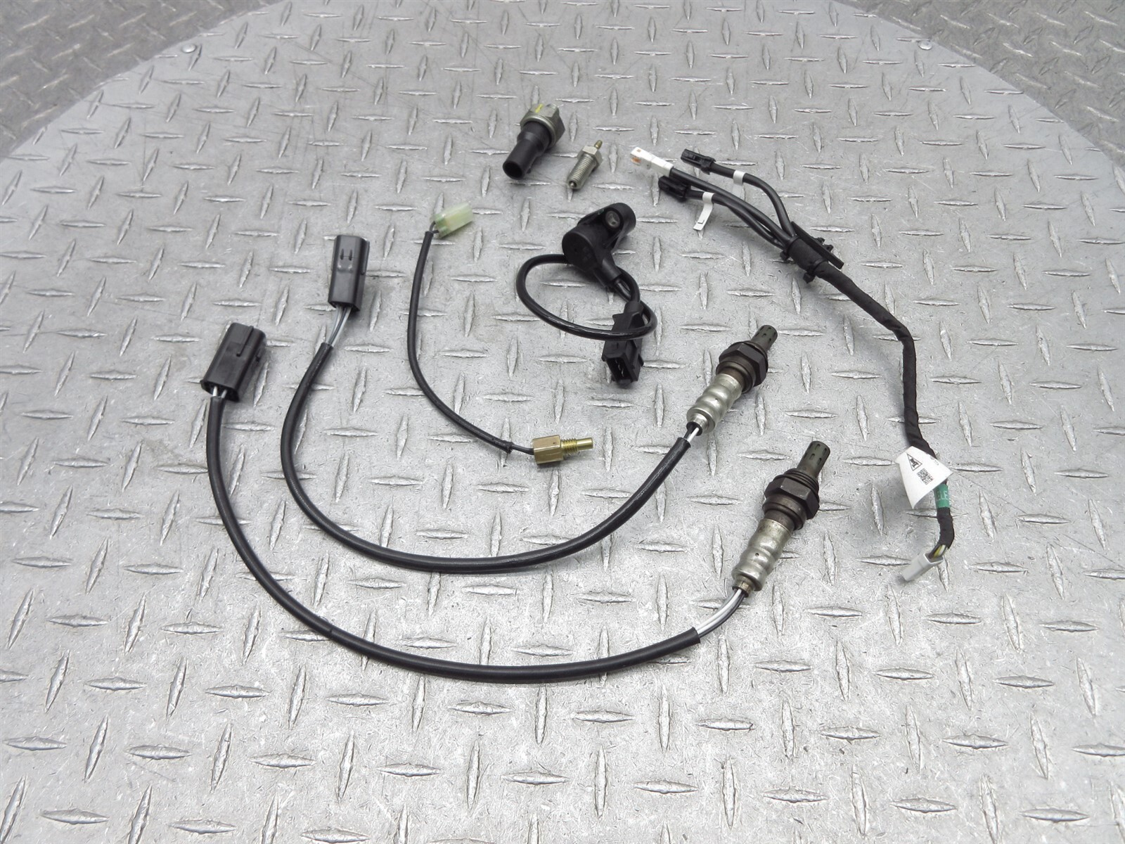 2020 17-20 Ducati Monster 797 Oxygen Exhaust Oil Pressure Gear Crank Temp Sensor