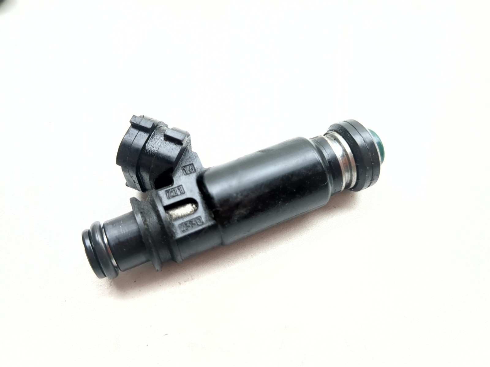 05-08 Honda VTX1800C Front Rear Fuel Injector Set 16450-MCH-004