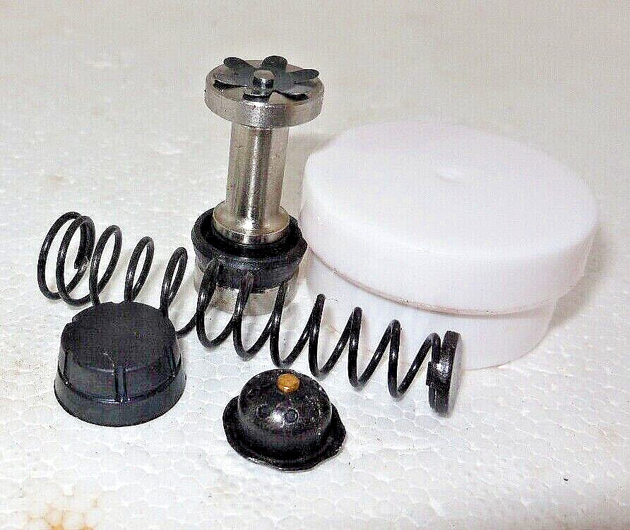 Rear Brake Master Cylinder kit GS550 GS650 GS750 GS850 GS1000 GS1100 GS1150