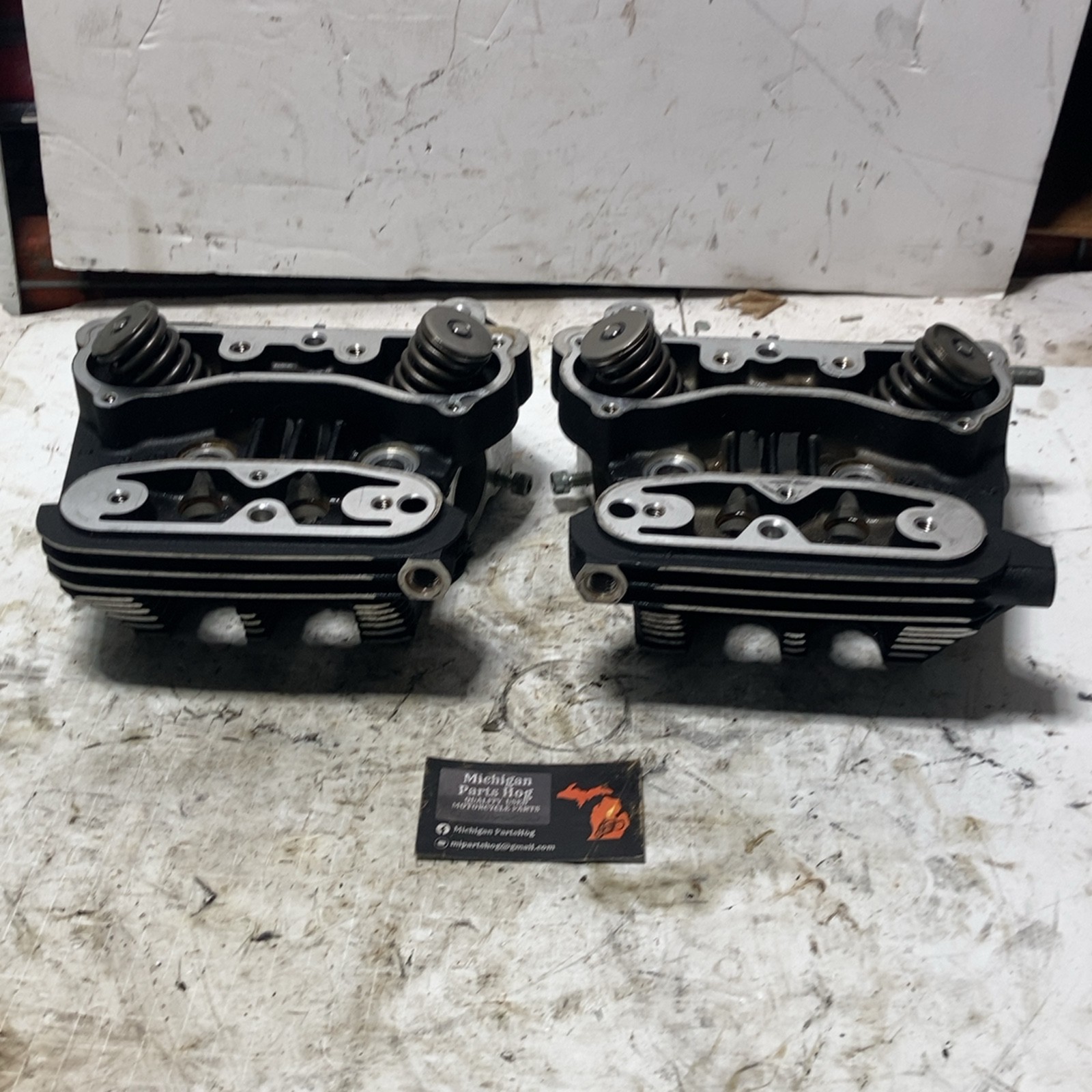 91-03 Harley Sportster XL 1200 OEM Cylinder Head Set Pair Front and Rear Black