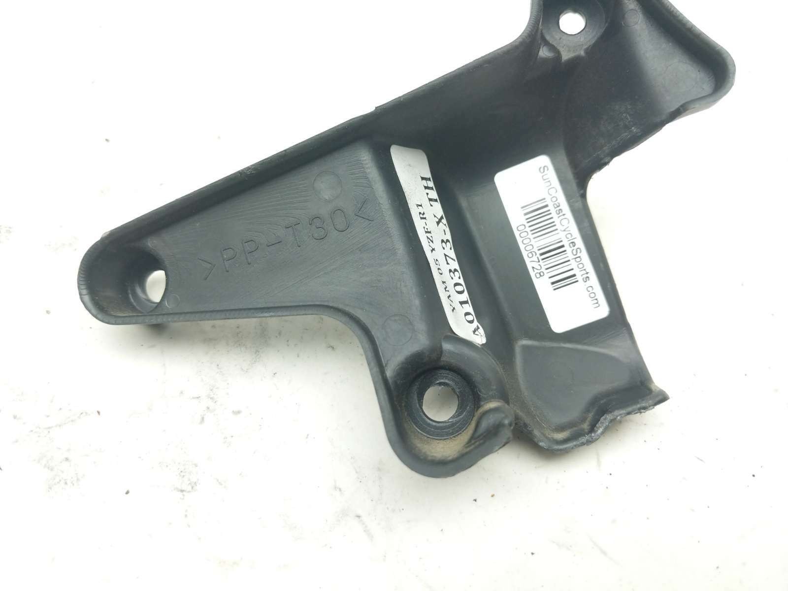 05 Yamaha YZF-R1 Right Inner Frame Side Cover Panel Trim Plastic PP-T30