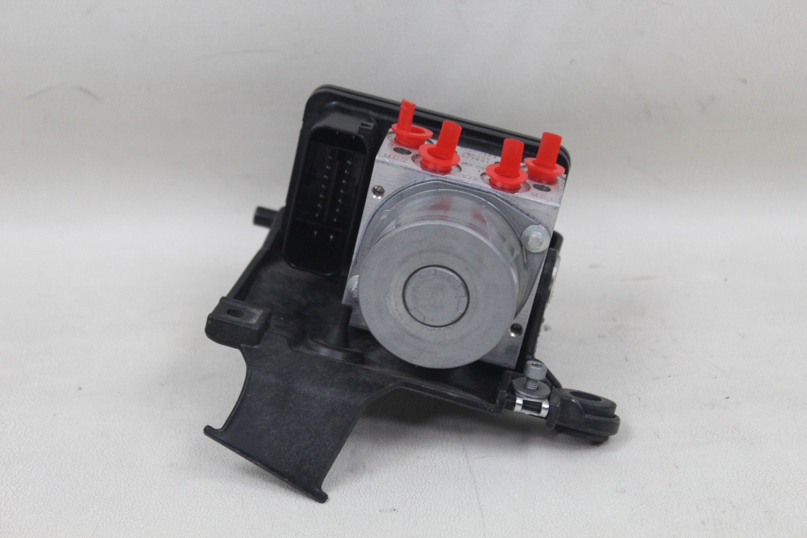 Aprilia Tuono 1100 21-25 OEM ABS Brake Servo Controller 2D000588 NICE!