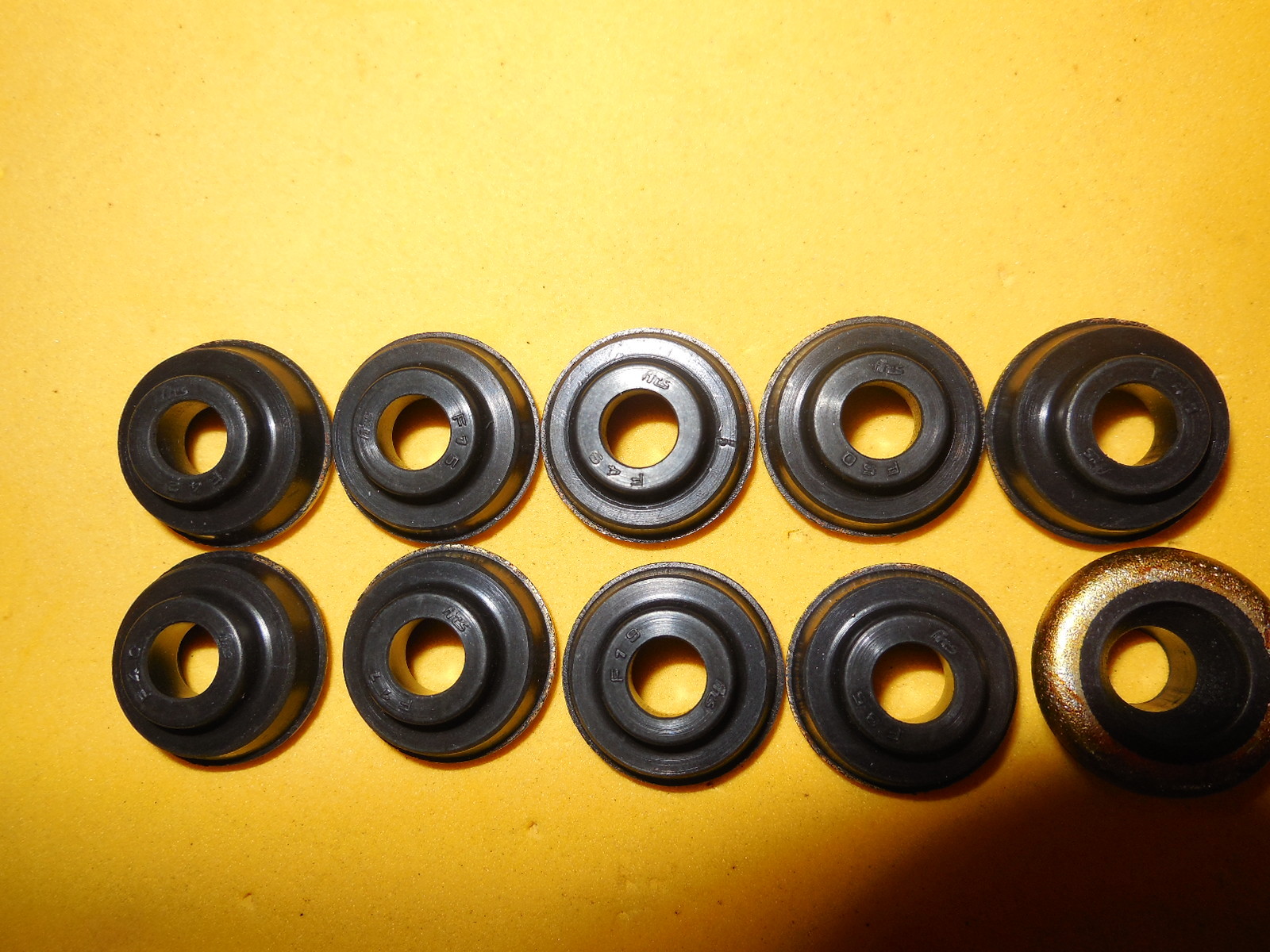 10 Valve cover bolt seals 1984 XT250 86-87 TT350 85-90 XT350 Dual sport