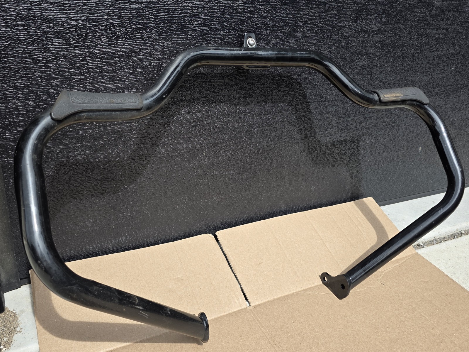Harley-Davidson Touring 09-22 Mustache Engine Guard Crash Bar Black