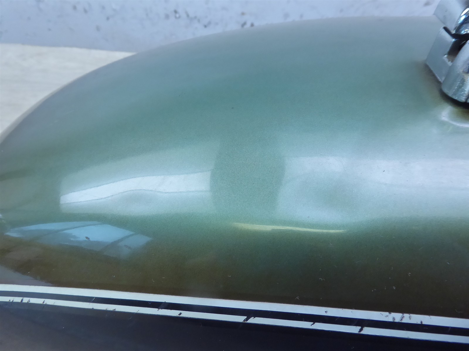 1972 Honda CB500 Four H21122) gas petrol fuel tank with emblems and cap