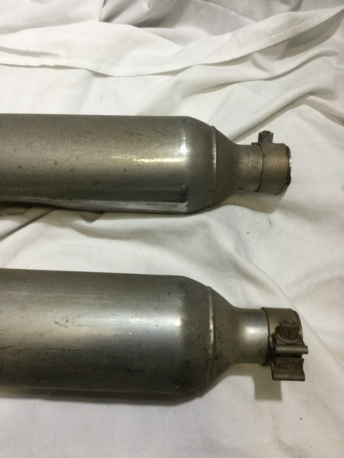 Harley Davidson OEM Exhaust Mufflers Pair HARFLT 1584/1688 Touring Dyna Softail.