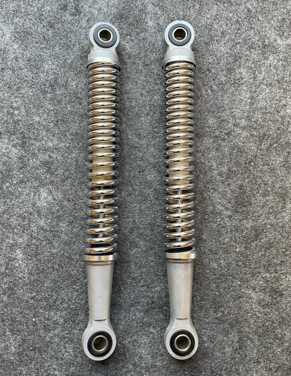 Kawasaki 45014-038 Shocks (Showa De Carbon) G3SS KH100 G3TR – Refurbished