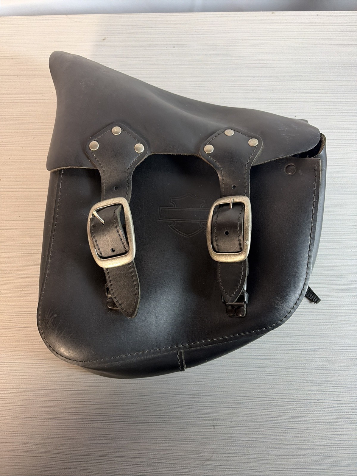 GENUINE HARLEY DAVIDSON SOFTAIL STANDARD LINE SWINGARM BAG REAL LEATHER CLIP ON