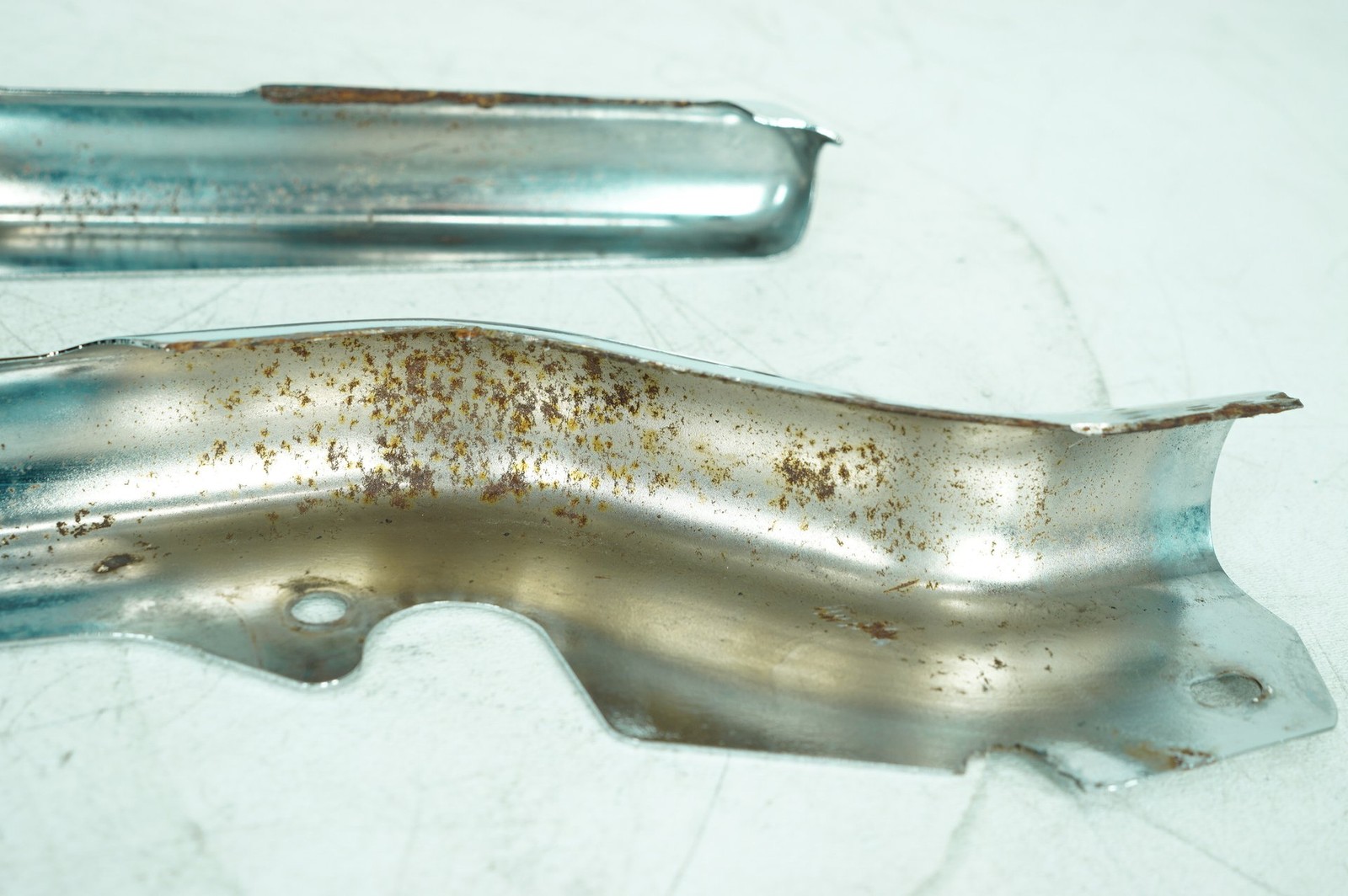 2002 Harley-Davidson Road King Police Fender Struts Bracket 47502-97 FLHPI