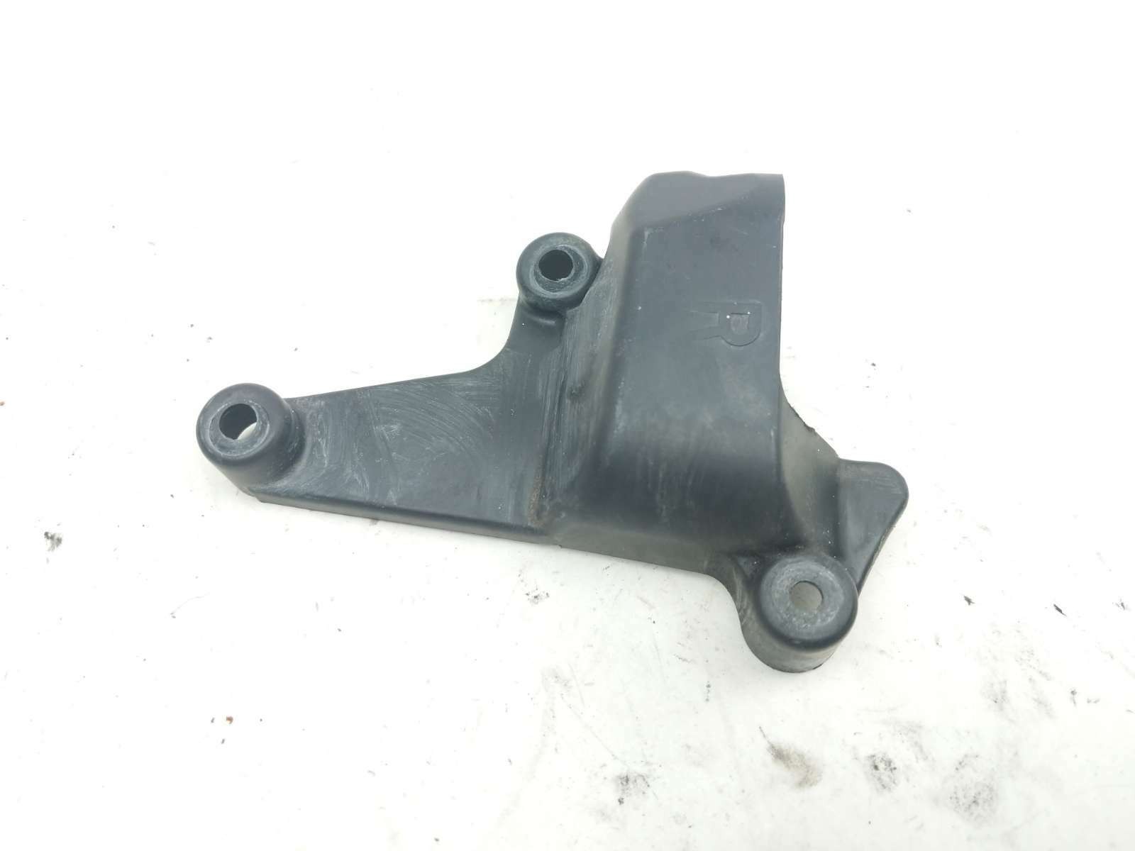 05 Yamaha YZF-R1 Right Inner Frame Side Cover Panel Trim Plastic PP-T30