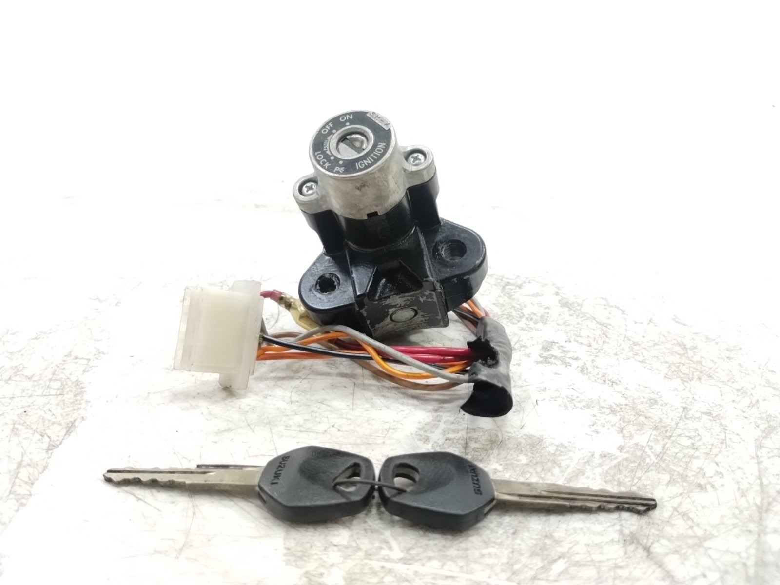 2009 1999-2010 Suzuki GZ250 Ignition Switch Lock WITH KEYS
