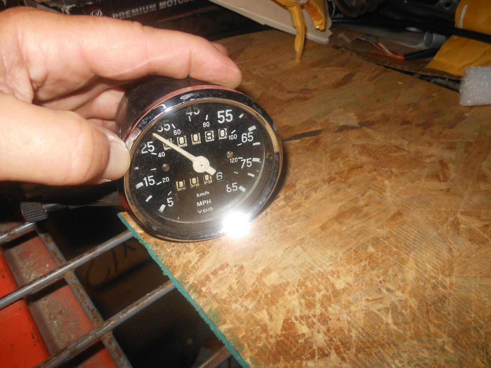 VDO OEM Enduro 85MPH Speedometer Gauge (km/h / mph) 20/160/8 W 1.55 – 81 Miles