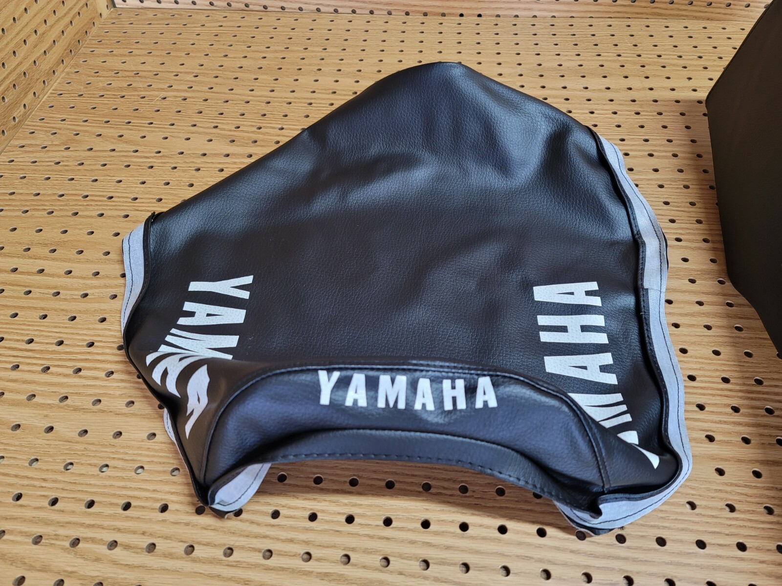 YAMAHA YZ250 F.G.H – YZ400 – YZ465 G.H SEAT COVER 1979 TO 1981 (BLACK) (Y*-67)