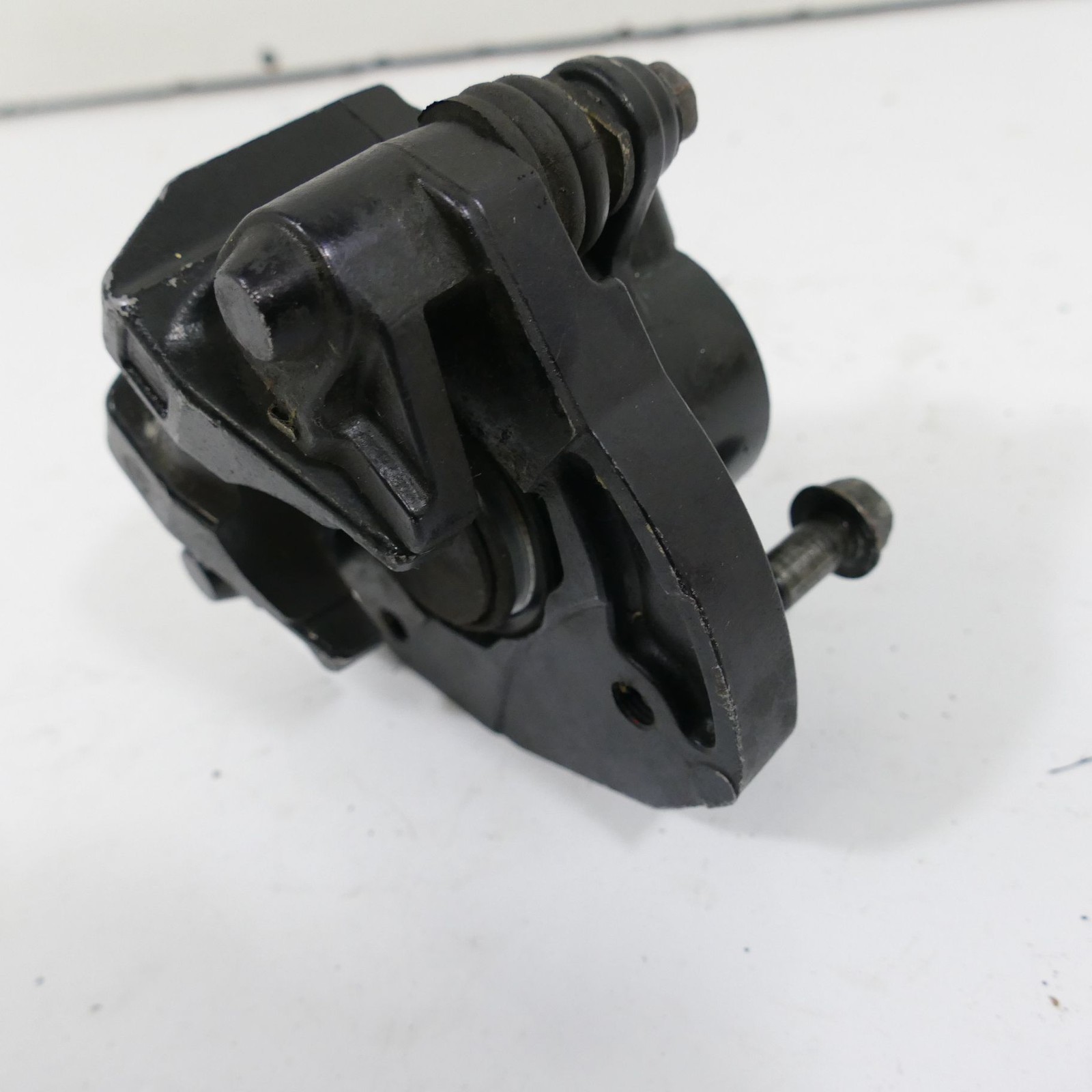 Kawasaki GT 750 brake caliper front right brake front right 81008