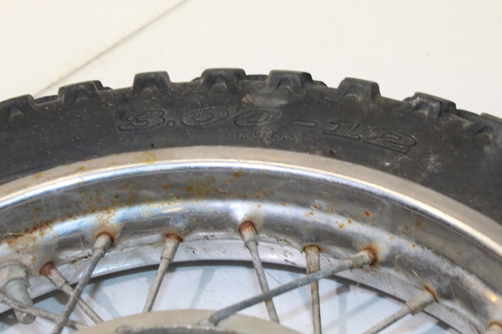 2005 Yamaha TTR90 Rear Wheel Rim W/ MMG 3.00-12 Tire Missing Spoke