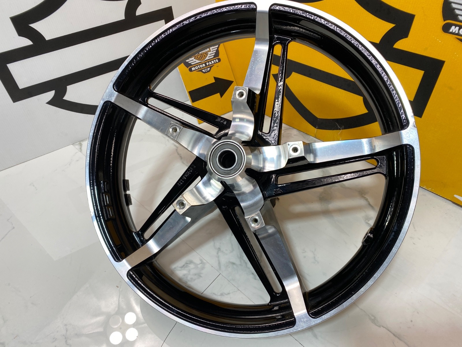 OEM Harley 09-26 Touring 2024 2025 Street Glide Front Wheel Rim