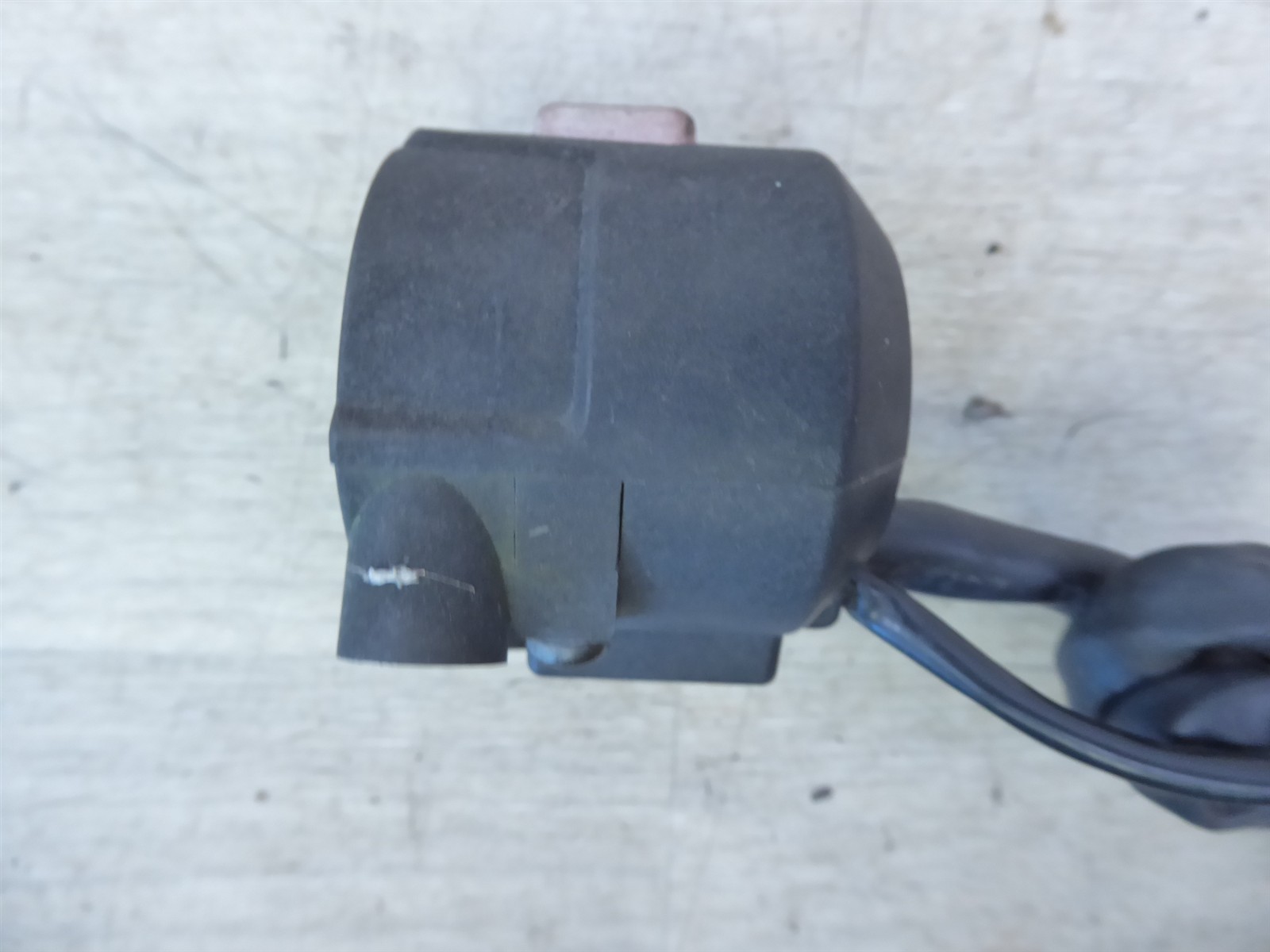 2000 Honda CBR600 F4 H20869) right hand control switch start button