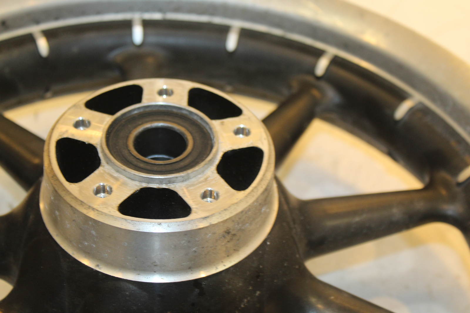 2003 Harley-Davidson Electra Glide FLHTCUI Front Wheel Rim 43493-00