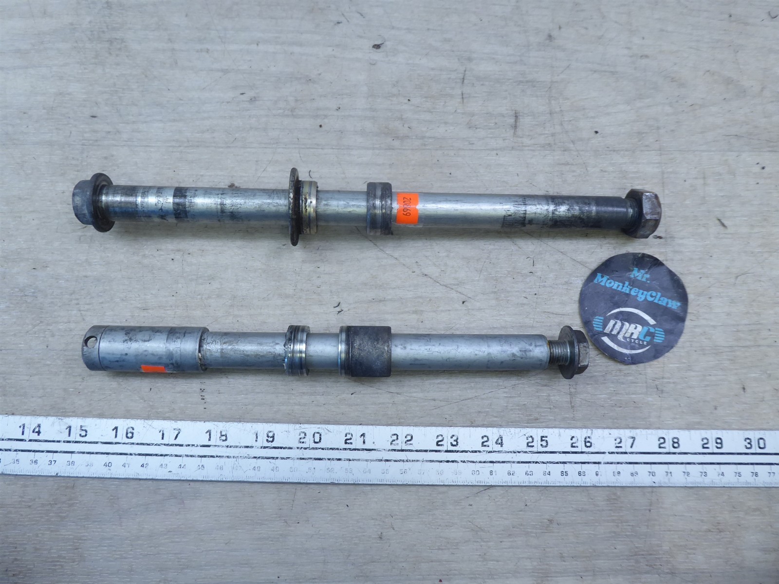 2000 Honda CBR600 F4 H20869) front and rear wheel axle bolts set