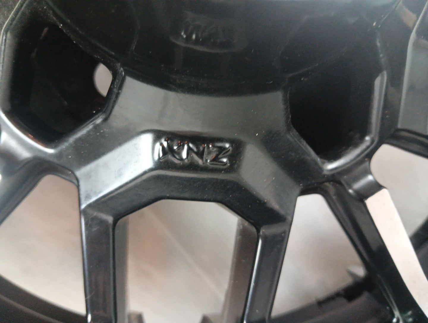 INDIAN 20 CHALLENGER 16×5 CONTRAST REAR WHEEL RIM/METZELER 180/60 R15 M/C80H
