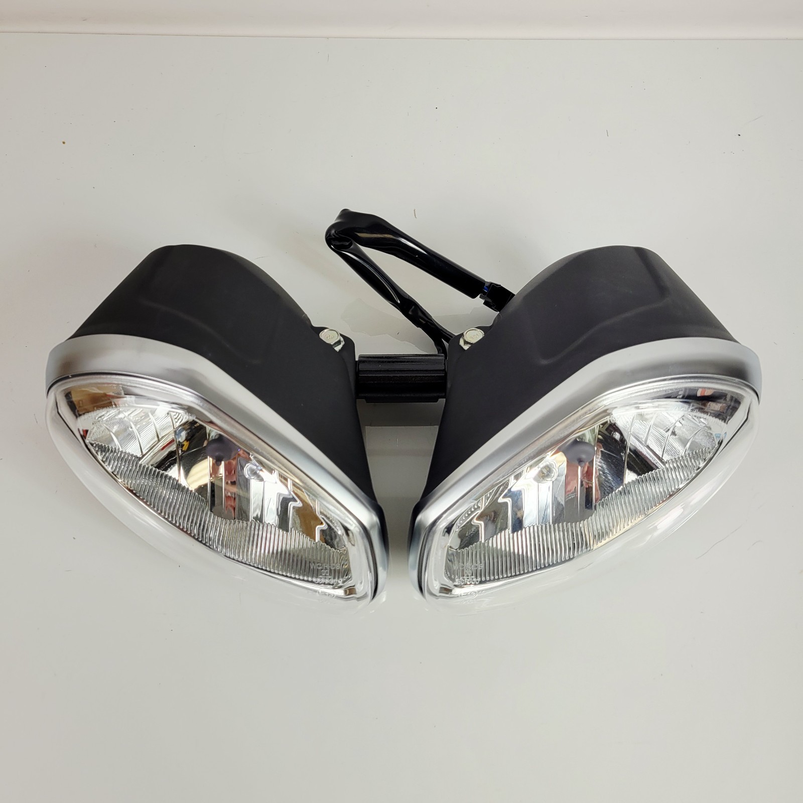 Triumph 2007-2018 Street Triple 675 OEM Headlight Assembly T2701952