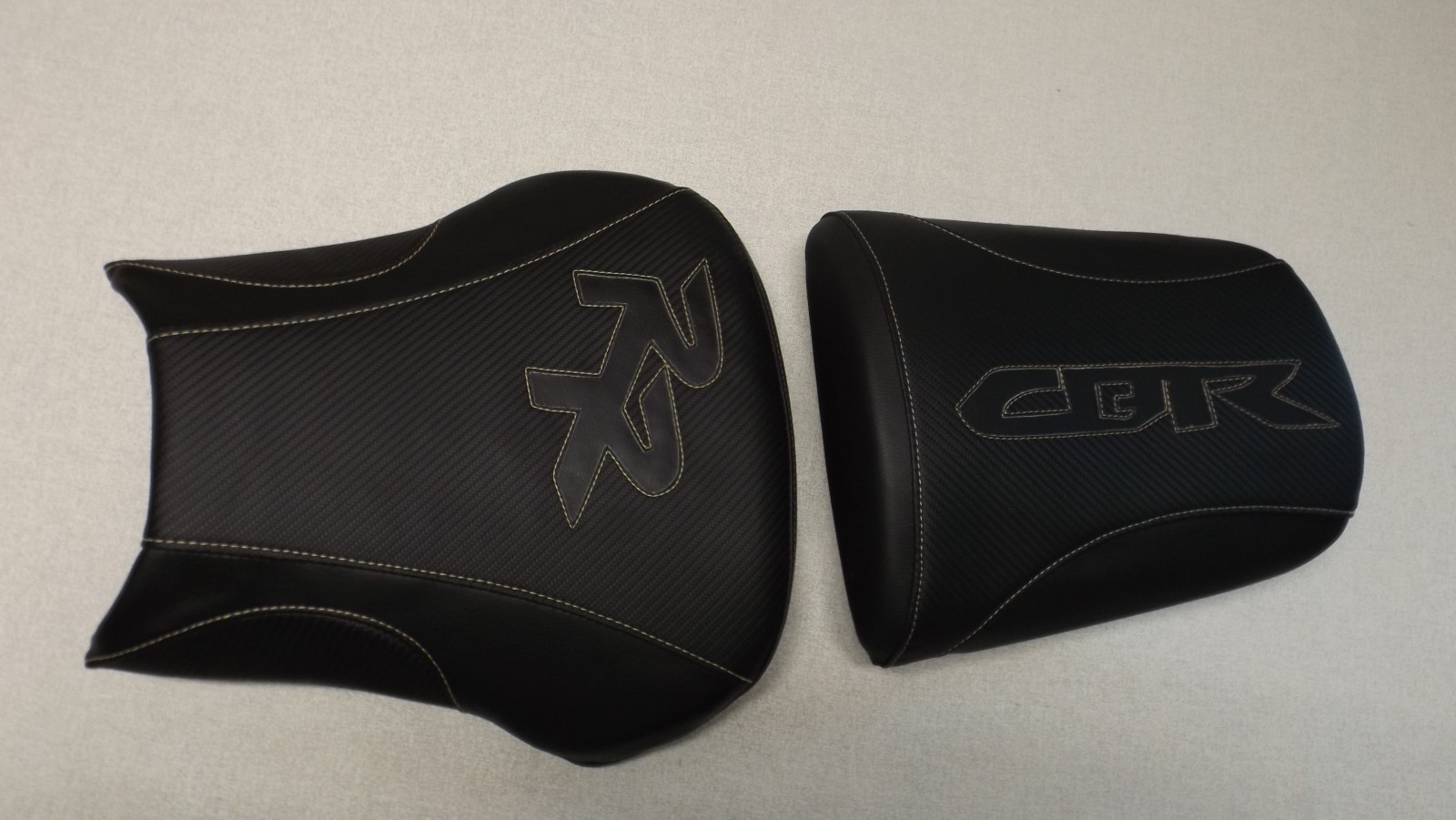 HONDA 03/04 CBR 600RR BLACK CARBON FIBER TEXTURE FRONT & REAR CUSTOM SEAT COVERS